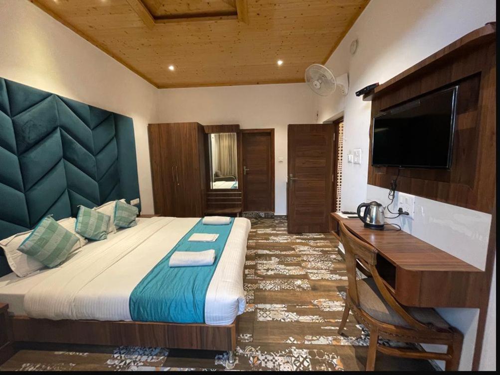 שימלה The Hill Crest Inn מראה חיצוני תמונה