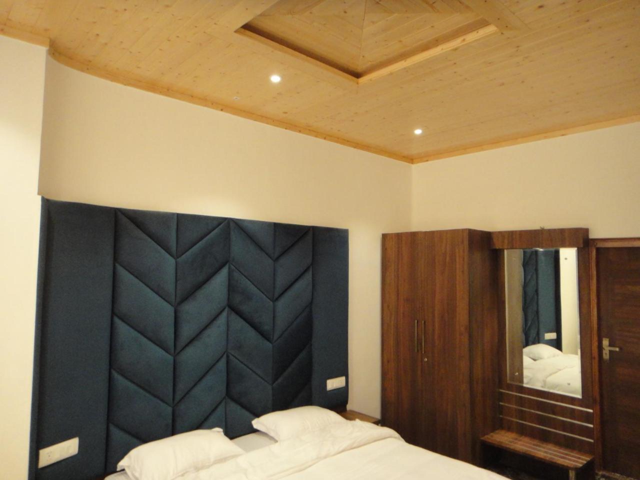 שימלה The Hill Crest Inn מראה חיצוני תמונה