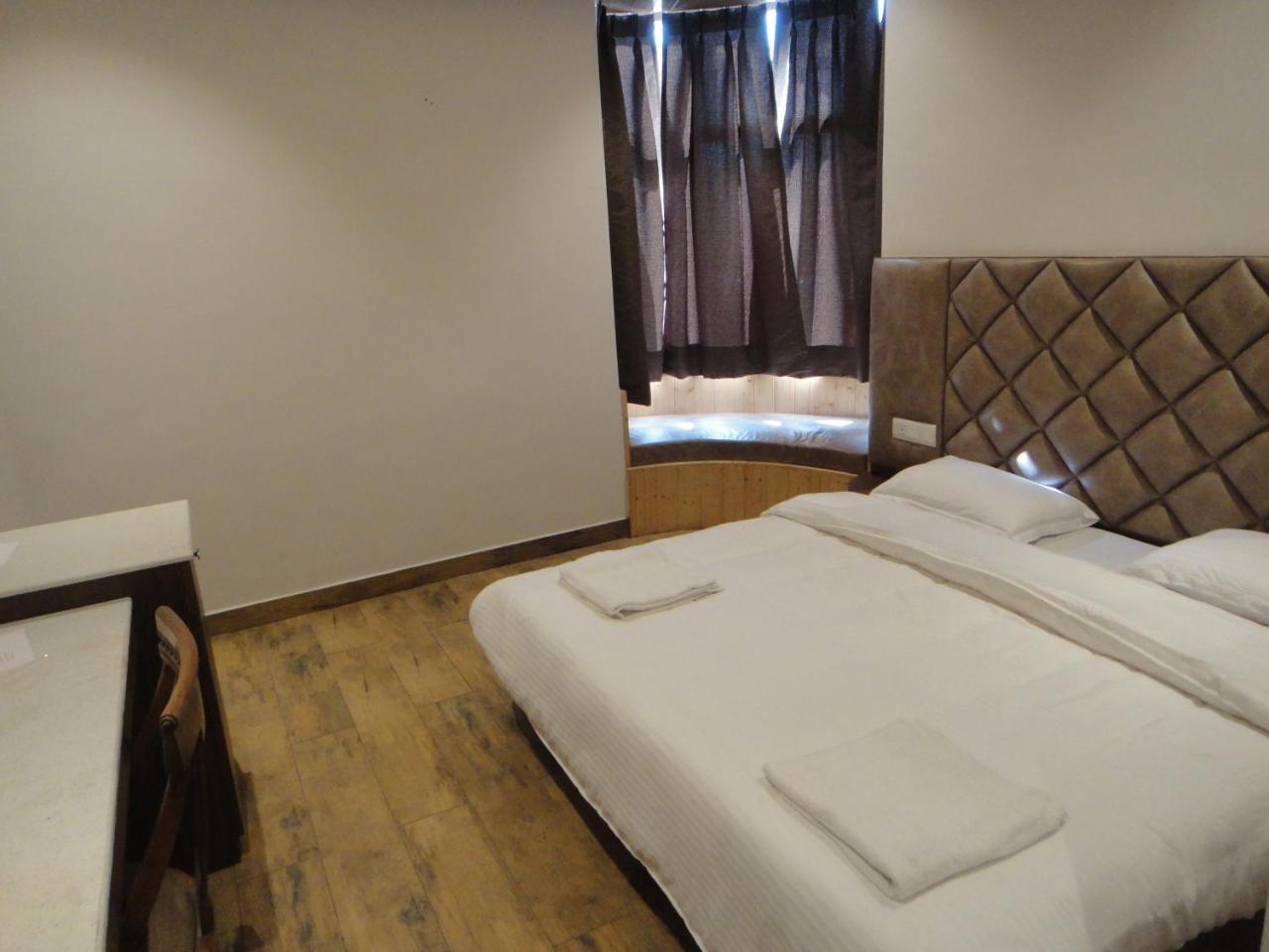 שימלה The Hill Crest Inn מראה חיצוני תמונה